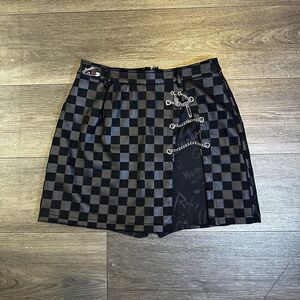 Disney Parks Cruella Faux Leather skort skirt shorts Her Universe Live Action M